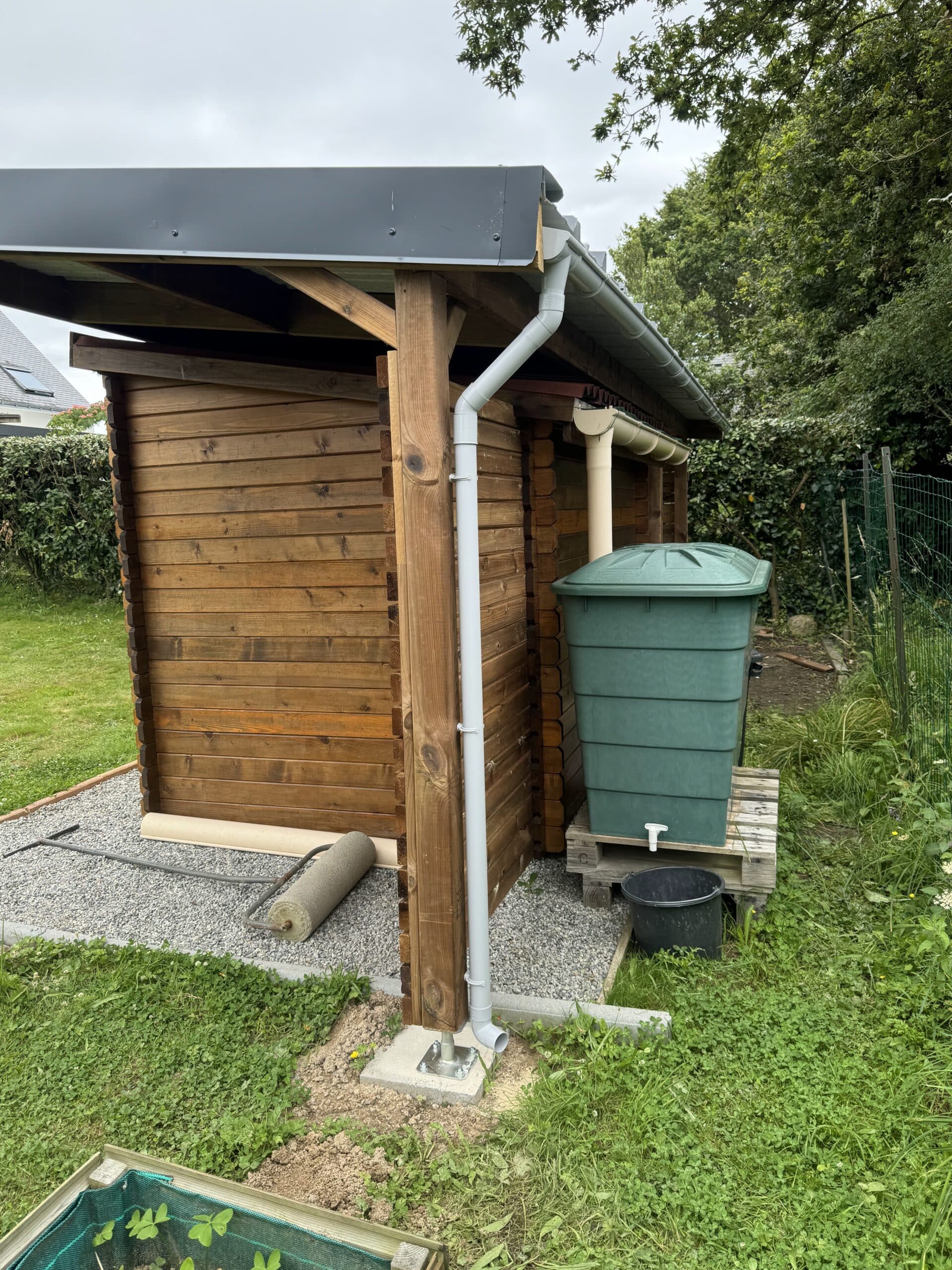Pergola bois sur-mesure posée par Anex Ouest