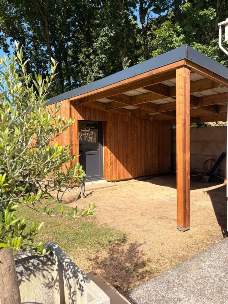 construction carport et dependance bois epicea amenagement paysager piriac sur mer